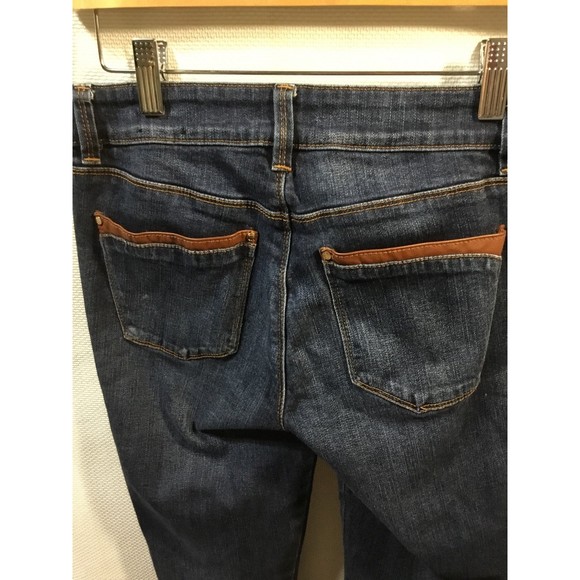 White House/Black Market Size 4 Skimmer - Picture 4 of 12